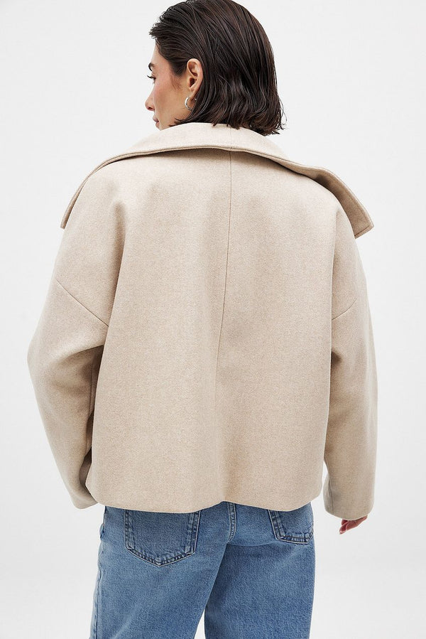 Elegant Autumn Trenchcoat